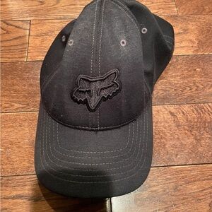 Fox Men's Dark Black Hat